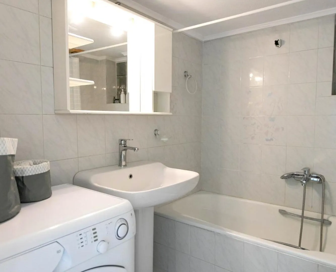 Great Apartment With Private Parking Thessaloniki